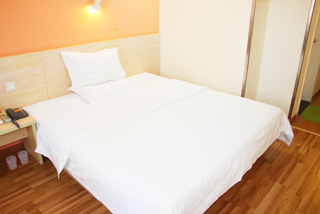 7Days Inn Guangzhou Gangding Longkou XI Road Dış mekan fotoğraf