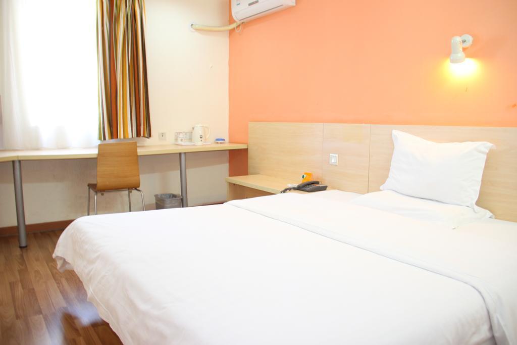 7Days Inn Guangzhou Gangding Longkou XI Road Dış mekan fotoğraf