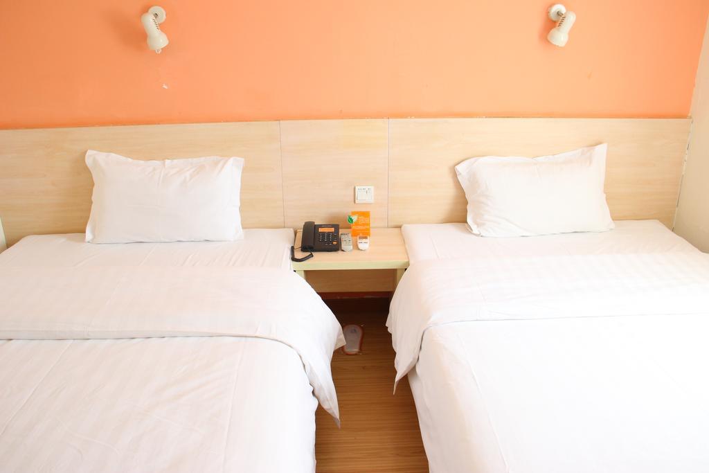 7Days Inn Guangzhou Gangding Longkou XI Road Dış mekan fotoğraf