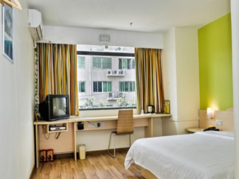 7Days Inn Guangzhou Gangding Longkou XI Road Dış mekan fotoğraf